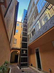 Largo Goldoni (1)